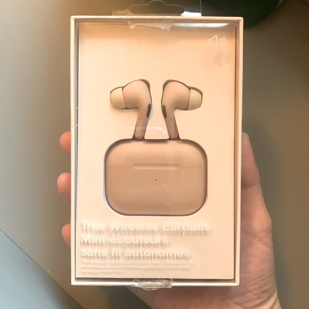 AirPods like earphones